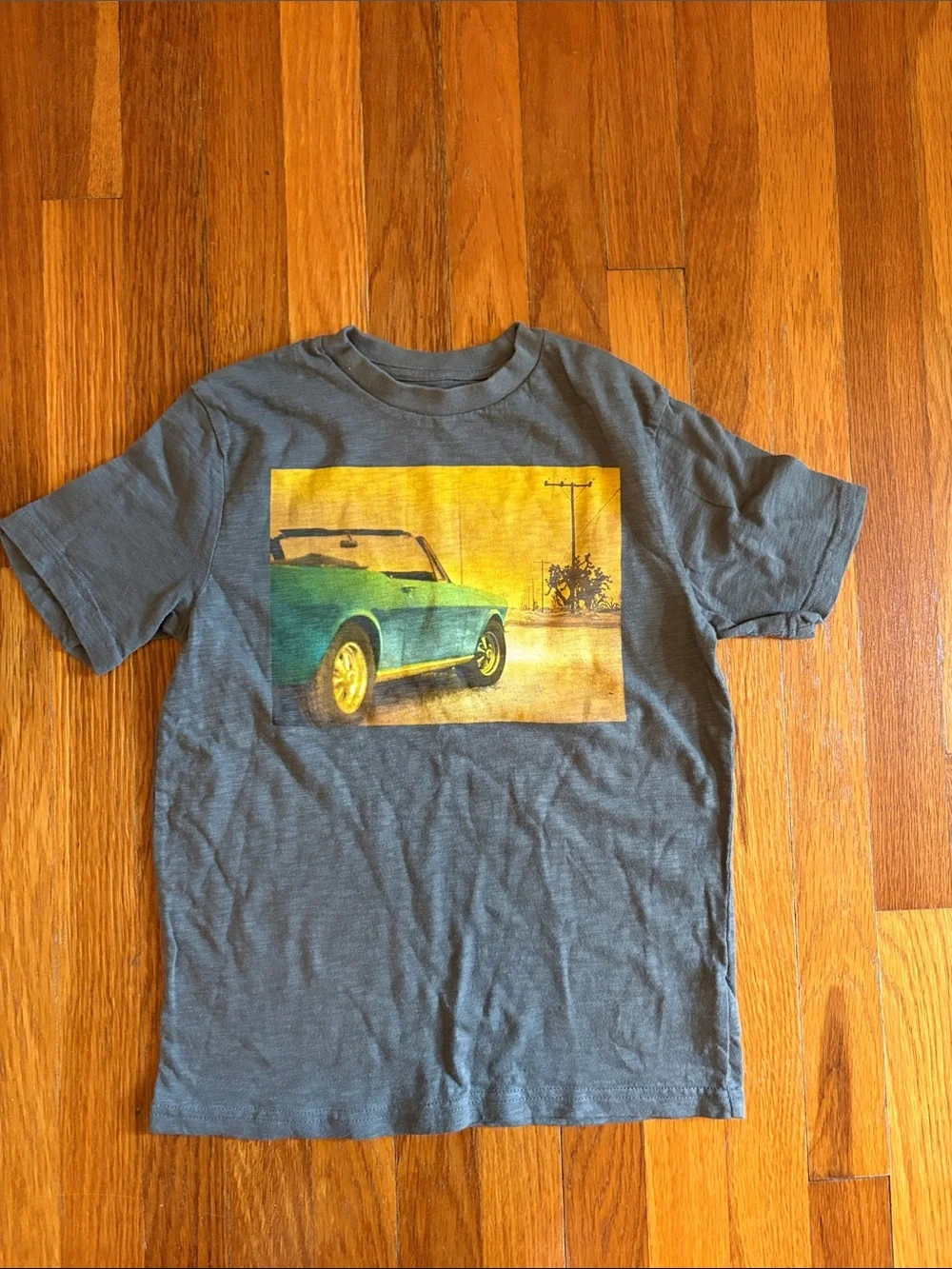 GAP Gray Tee with Yellow & Teal Car Graphic